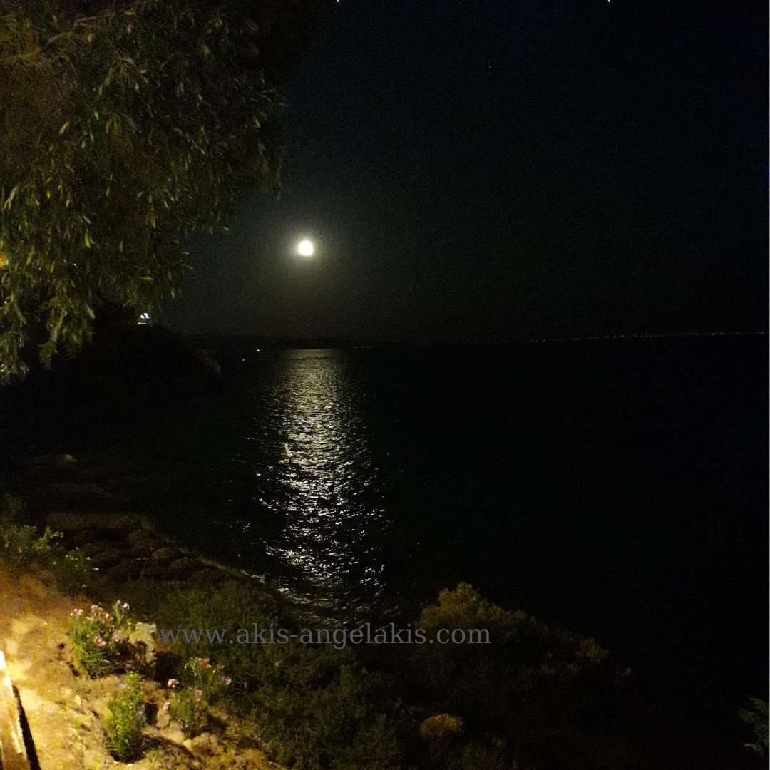 Ο ΑΥΓΟΥΣΤΟΣ ΚΑΙ ΤΑ ΔΩΡΑ ΤΟΥ