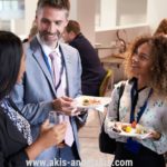 Πως να διατηρήσετε το ενδιαφέρον των άλλων στις συζητήσεις σας - γράφει ο Άγγελος-Χάρης Αγγελάκης